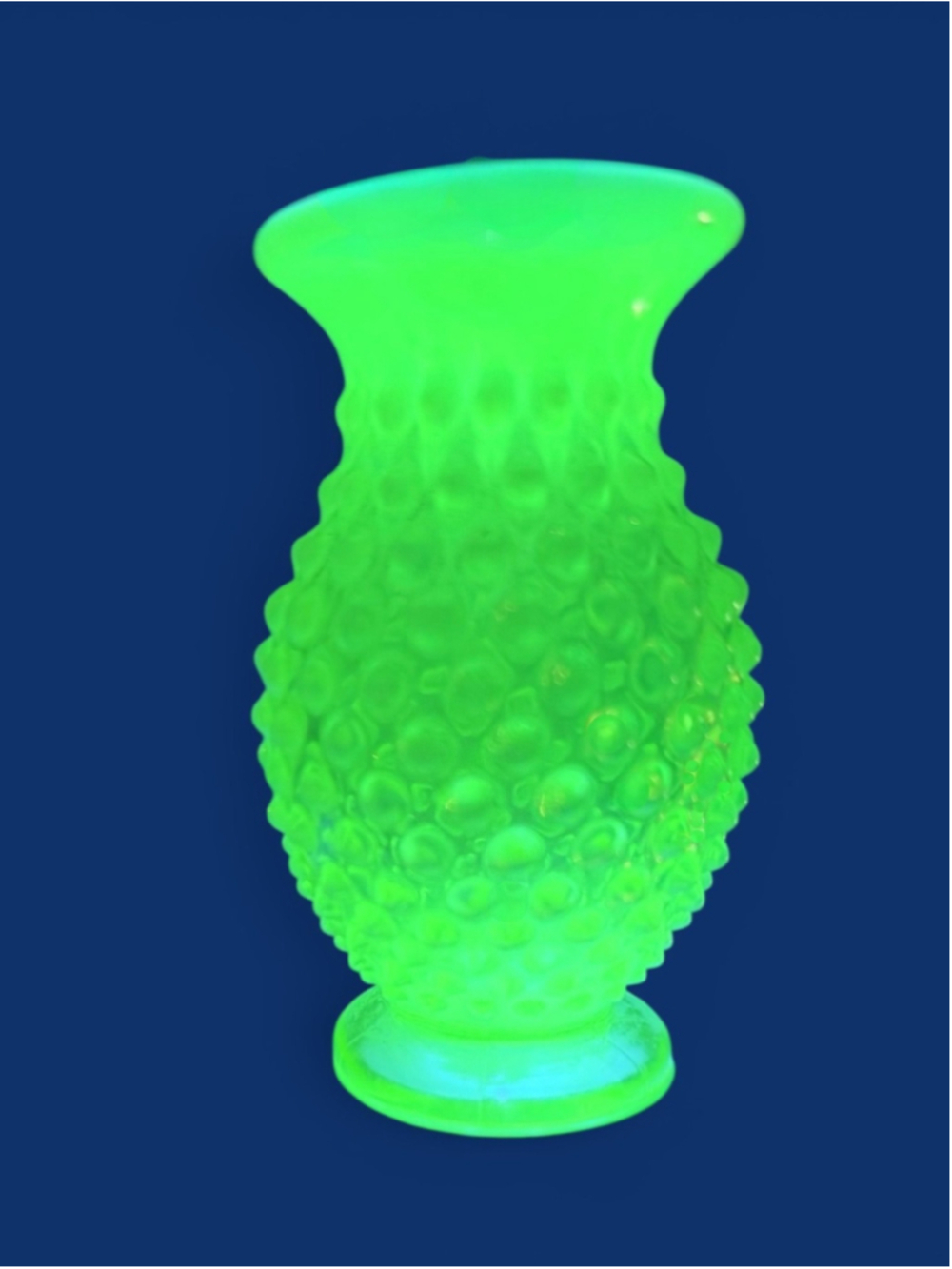 Fenton Topaz Opalescent Hobnail Uranium Glass Vase 4” – Strong Glow Vaseline Gl